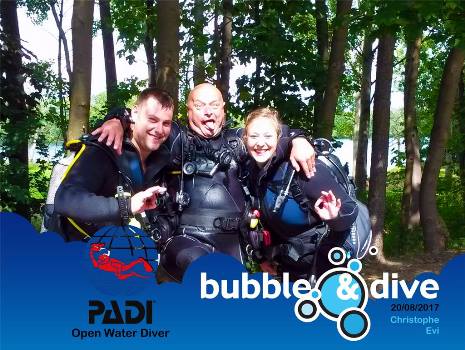 Proficiat Evi en Christophe met het behalen van jullie Open Water Diver brevet in onze duikschool in Gent!
