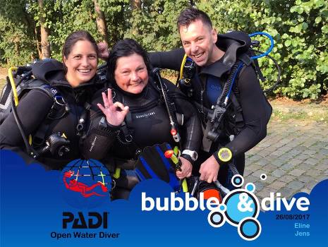 Proficiat Jens en Eline met het behalen van jullie Open Water Diver brevet in onze duikschool in Gent!