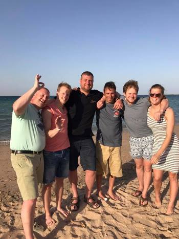 Koenraad Darrell Koen Gregory TineProficiat Koenraad, Darrell, Koen, Gregory en Tine met het behalen van jullie PADI Deep Diver Specialty brevet!